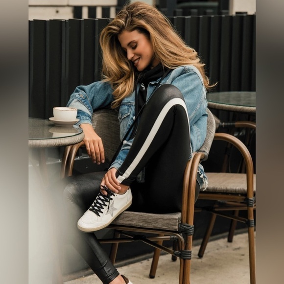 Spanx Faux Leather Side Stripe Leggings in Very Black/White size Medium - Picture 3 of 14